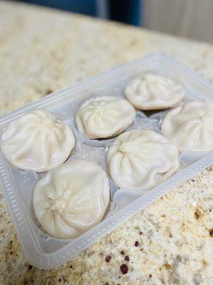 Pork & ginger dumpling (xiao long bao)