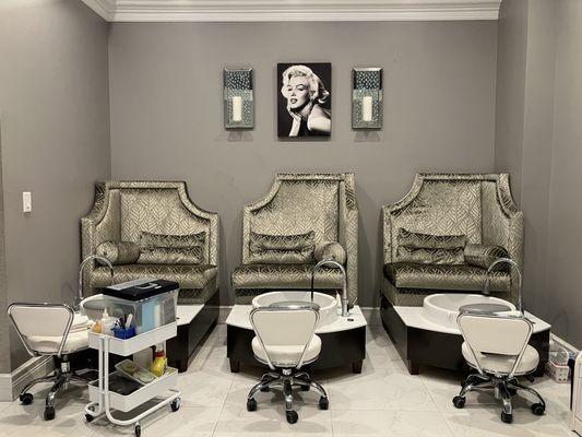 Hollywood Salon and Spa