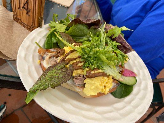 Combo of salad and molletes