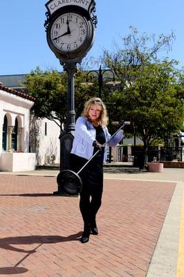 Singer-songwriter Marneen Lynne Fields photographed by Wayne Wright.  http://www.youtube.com/watch?v=dxtpepXh0bA