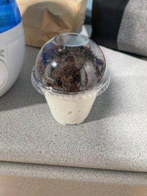 Picture of what I received. (Vanilla soft serve and chocolate chips)