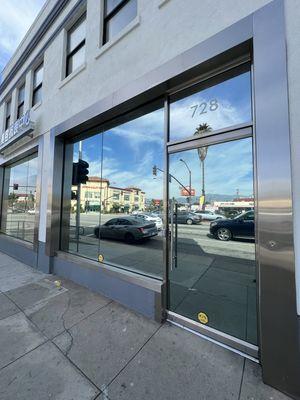 Store front tinted with 5% dual reflective film