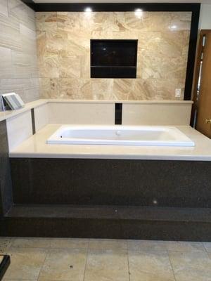 Nice jacuzzi tub