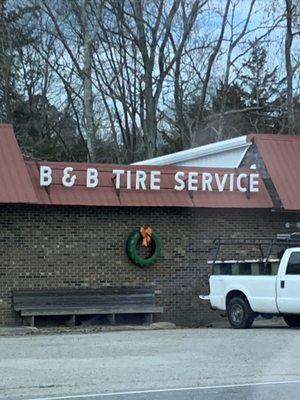 B & B Tire SVC Inc