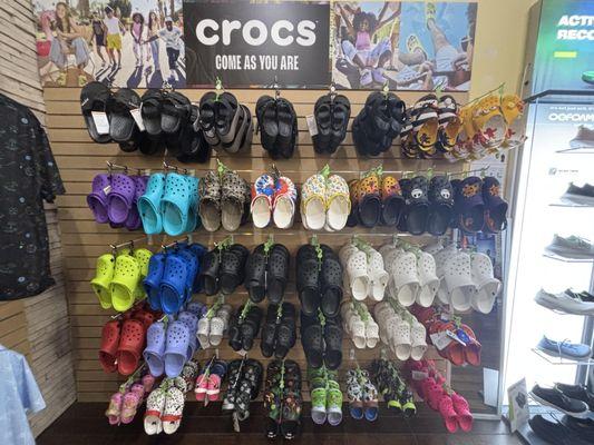 Croc wall(Kid sizes too!!)