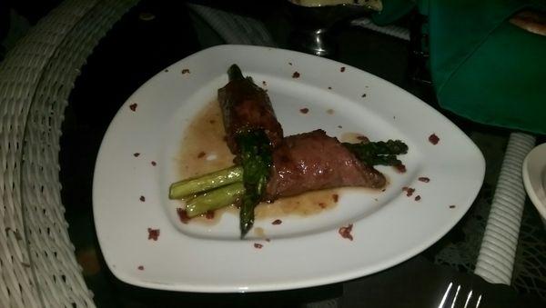 Beef tenderloin and asparagus appetizer