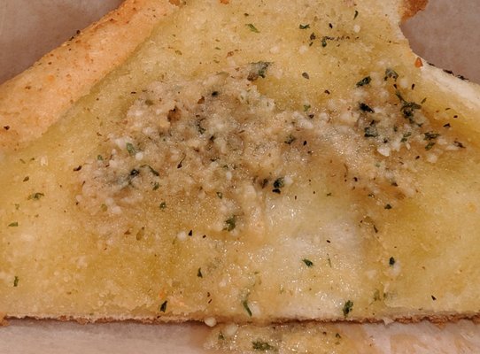 How can you screw up Garlic bread? These people found a way !!!