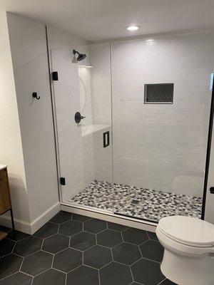 Tile shower pan