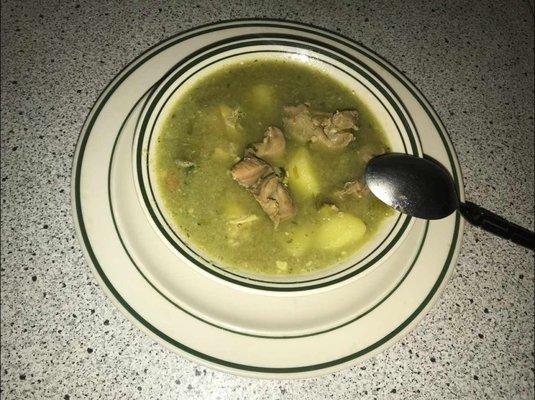 Sopa de menudencias de pollo