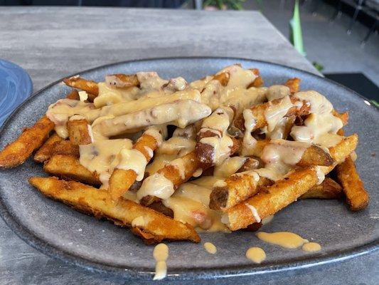 Pimento cheese fries