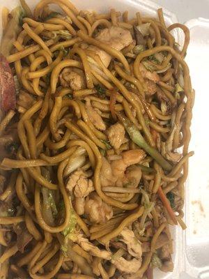 Large size combination lo mein. What they gave me lasted for multiple meals.