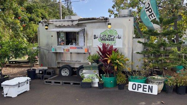 View of Saenz Ohana Breakfast Food Truck