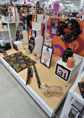 Halloween decor. Great looks with low prices.