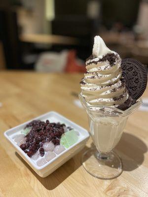 Left: Matcha pudding with sweet rice balls and red bean. Right: Oreo sundae.