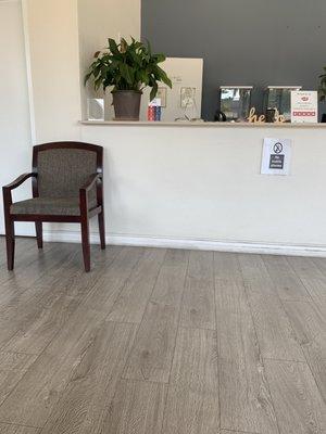 The waiting area for the chiropractic office.