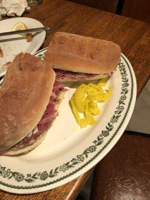 Muffuletta sandwich