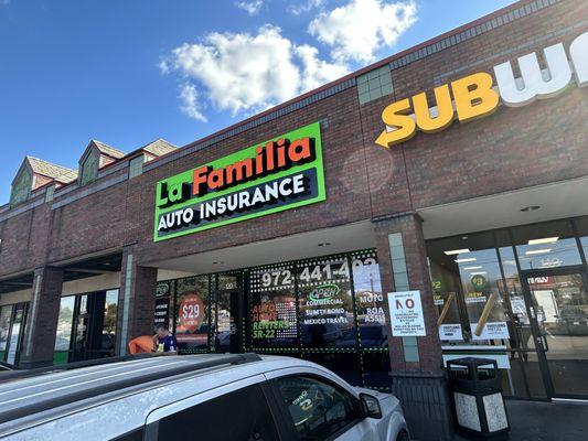 La Familia Auto Insurance & Tax Services