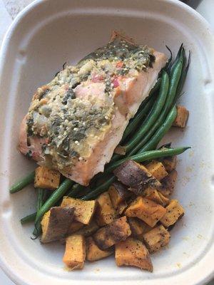 Salmon with green beans and sweet potato! Yumm