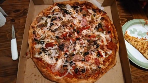 Large Special Pizza (Pepperoni, ham, beef, sausage, green peppers,onion, mushrooms, black olives and extra cheese)