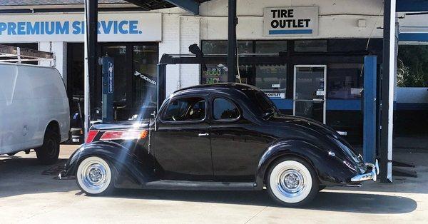 Take a look at this 1937 Ford Motor Company Coupe shining in the #florida sunshine and sporting some new white wall tires.