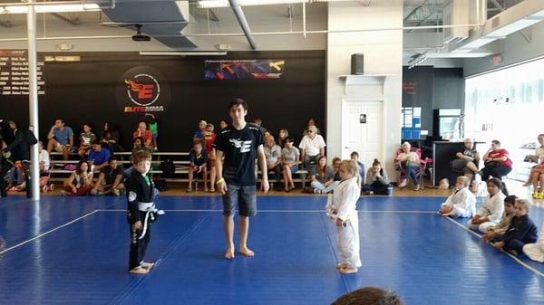 Jiu Jitsu provides kids with numerous benefits: confidence and self defense are just the start.