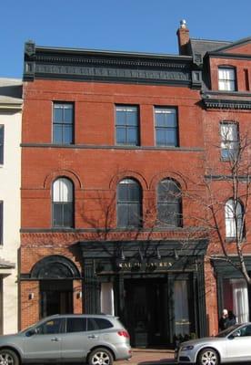 the storefront (along northbound Wisconsin Ave, NW just north of M Street)