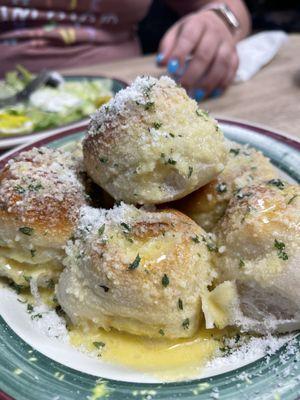 Garlic Knots - 1/2 Dozen