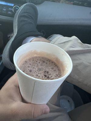 Xl Hot Chocolate with about 2" of space to comfortably fill.