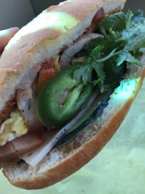 Banh mi dac biet