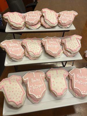 Personalized sugar cookies for a baby shower!! So adorable!