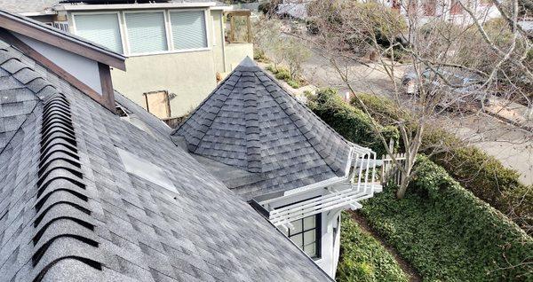 GAF TIMBERLINE HDZ - Color: Pewter Grey 

San Anselmo, Ca. 

#NORTHBAY #ROOFING #GUTTERS #GAF #MASTERELITE