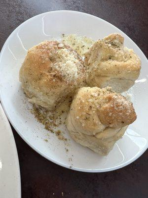 Garlic knots