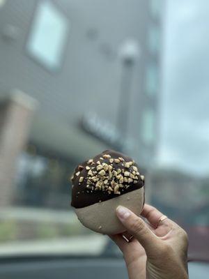 Chocolate toffee ice cream sandwich macaron.