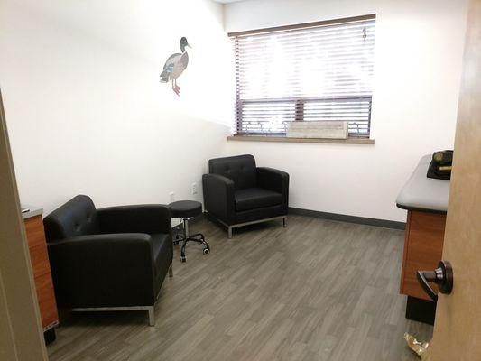 Larger family sitting available on one exam room in our Silverton clinic