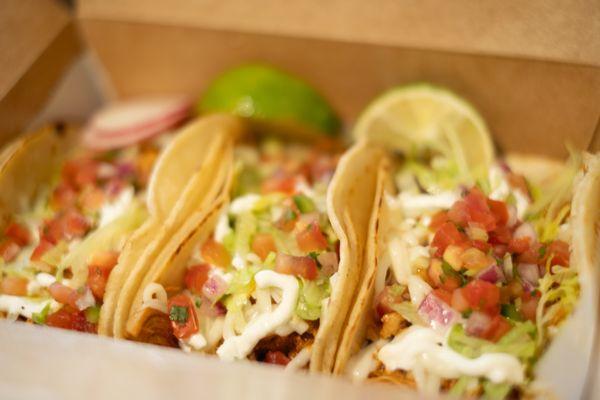 chicken tinga tacos