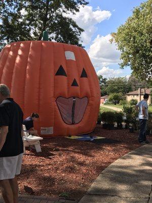 Bouncy house $3.50