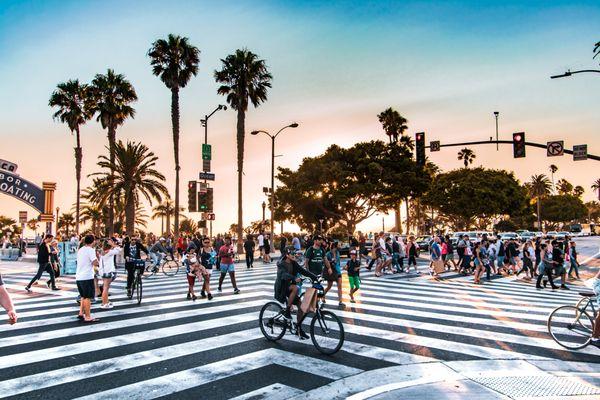 Santa Monica intersections are dangerous.  Injured & need a team of local experienced personal injury lawyers? Call Sina Rez Law.