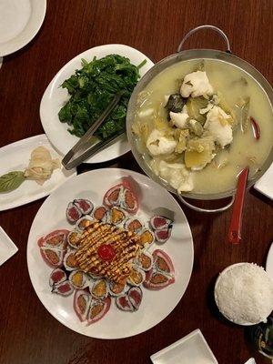 Sour cabbage fish and pea leaves