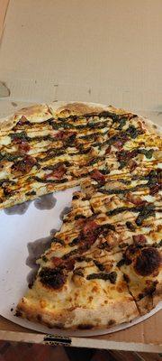 Chicken Pancetta Pizza, lg