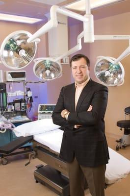 Ozan Sozer, M.D. / Plastic Surgeon Board Certified