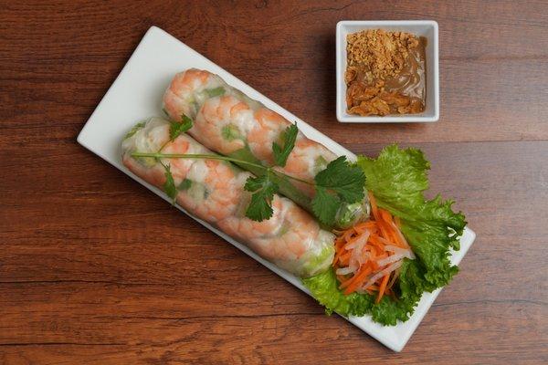 Fresh shrimp spring rolls