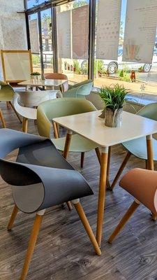 Nice table and chairs