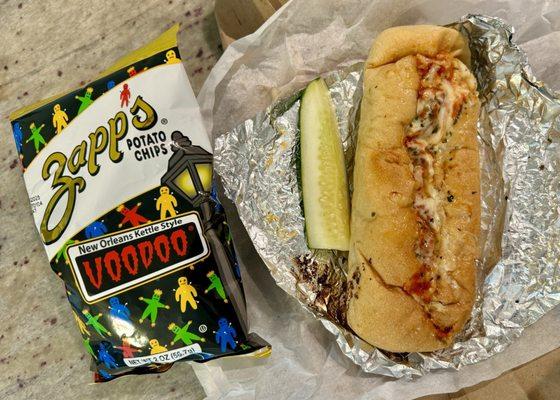 Meatball sub & chips