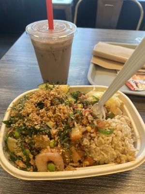 Medium sushi bowl. Mmmm. And boba tea!!