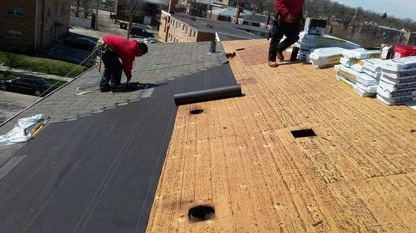 New shingle roof on an apartment building