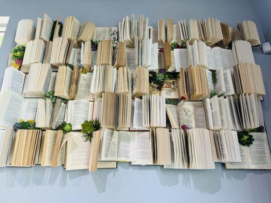 Book wall display