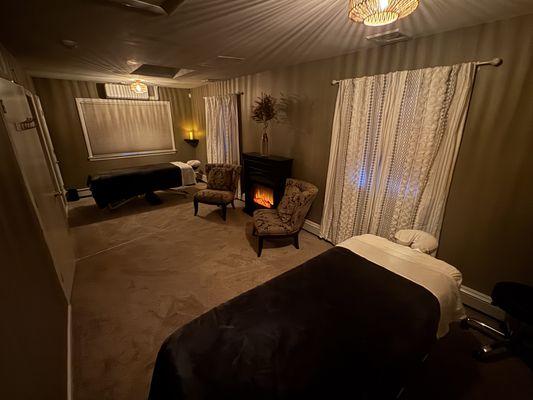 We invite you into our couples room, with a fireplace, to enjoy a customized massage in the privacy of your own room.