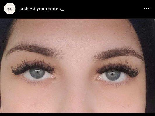 Wispy Volume Eyelash Extensions