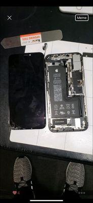 iPhone X screen repair