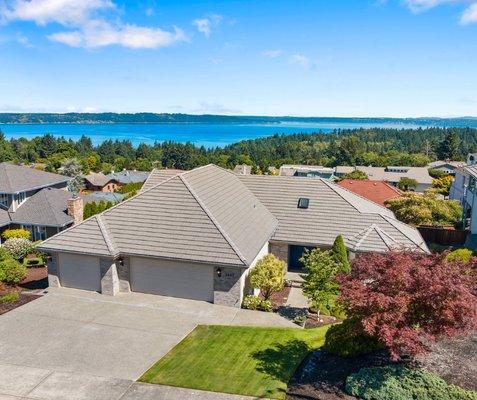 Luxury Listing with a  water view and mountain view in Tacoma.
Stephanie Lynch, REALTOR®